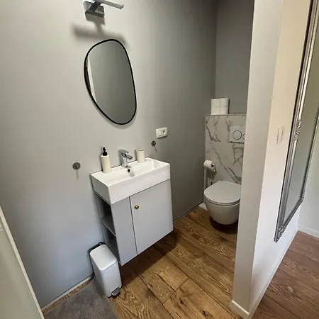 3 Bedroom With Parking Appartement *