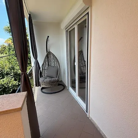Luxury With Parking Apartman